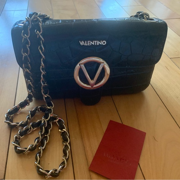 Valentino crossbody purse 🖤 - Picture 3 of 6